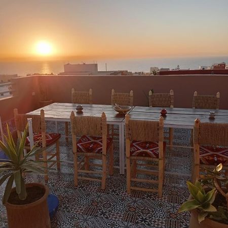 Taghoba Surf House Hostel Tamraght Ruang foto