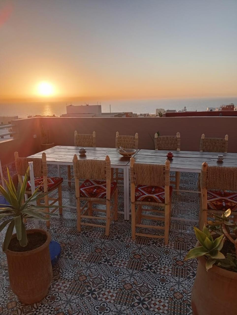 Taghoba Surf House Hostel Tamraght Ruang foto